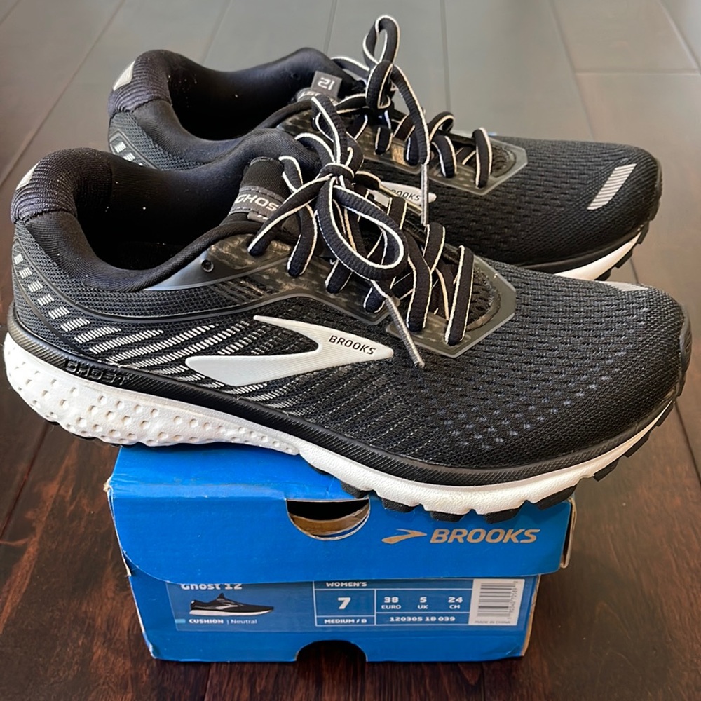 Brooks Woman Running Shoes Ghost 12, US 7